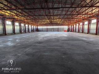 Forumland Real Estate, Εσωτερική όψη