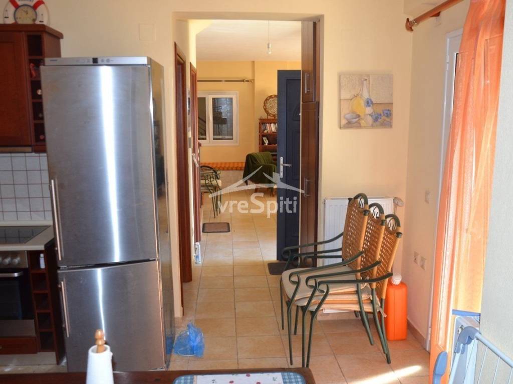 ΑΠΟΨΗ ΔΙΑΔΡΟΜΟΥ ΑΠΟ ΚΟΥΖΙΝΑ