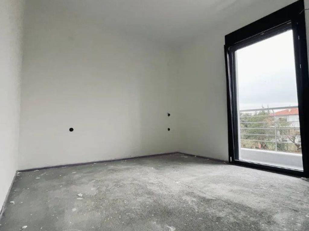 Forumland Real Estate, τοιχοποιία