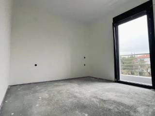 Forumland Real Estate, τοιχοποιία