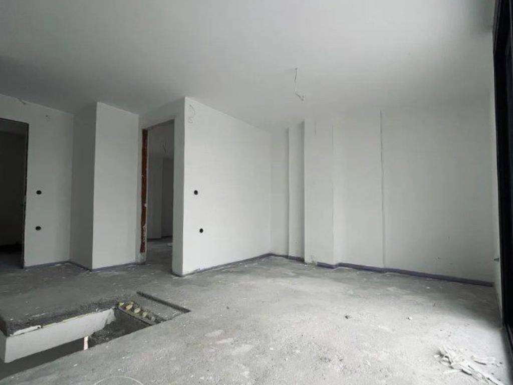 Forumland Real Estate, τοιχοποιία