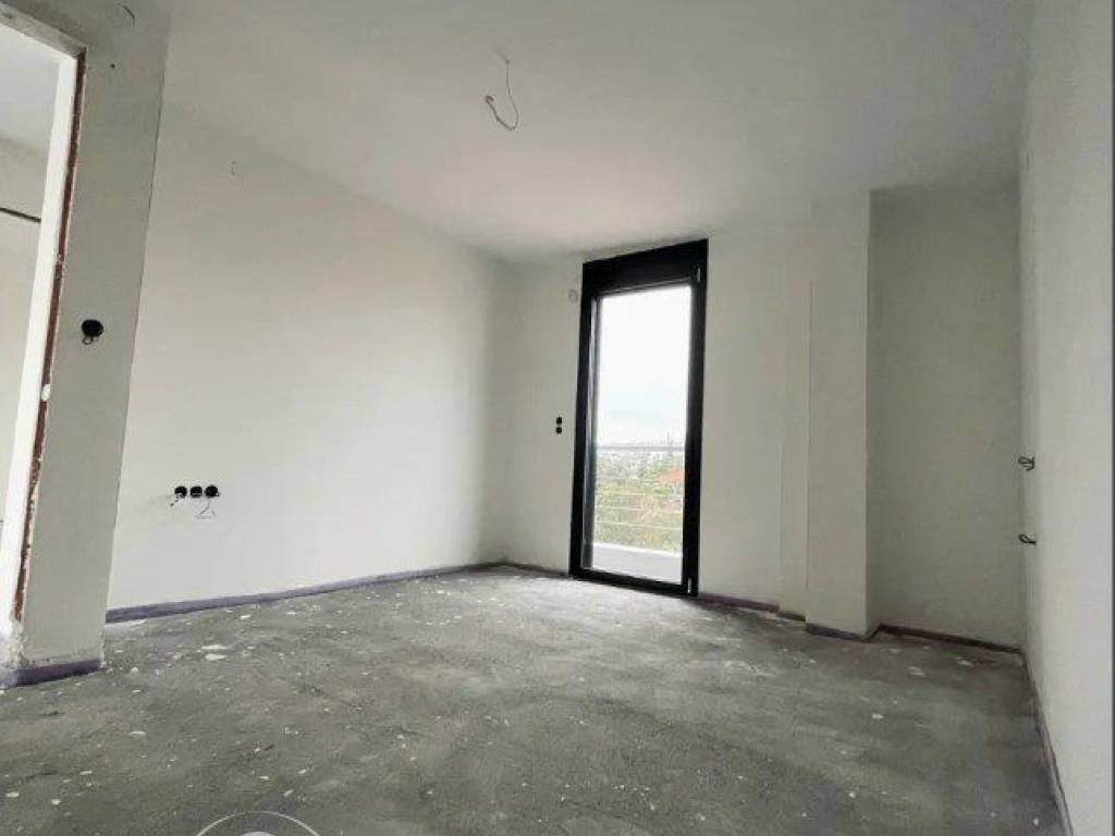 Forumland Real Estate, τοιχοποιία