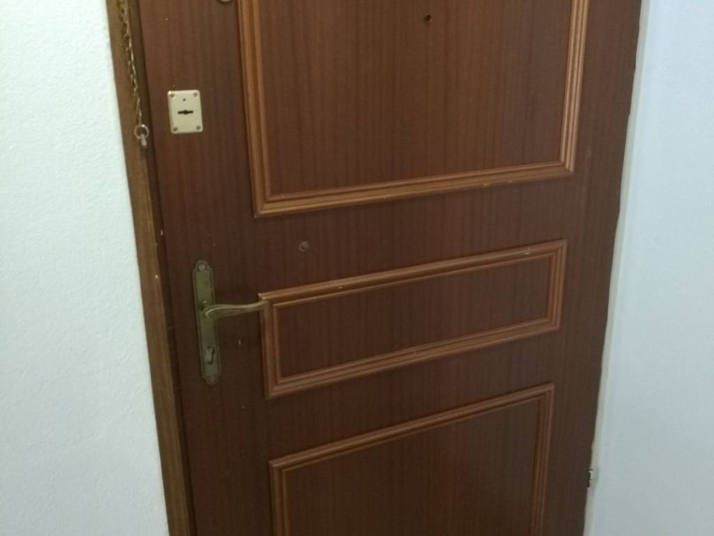 πόρτα με κλειδαριά ασφαλείας