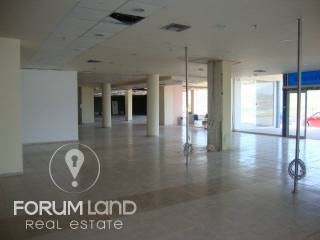 Forumland Real Estate, κατάστημα