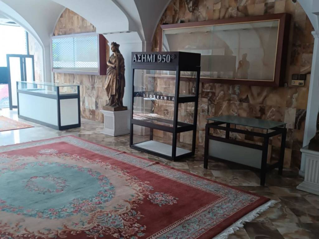 Εσωτερικοι χώροι