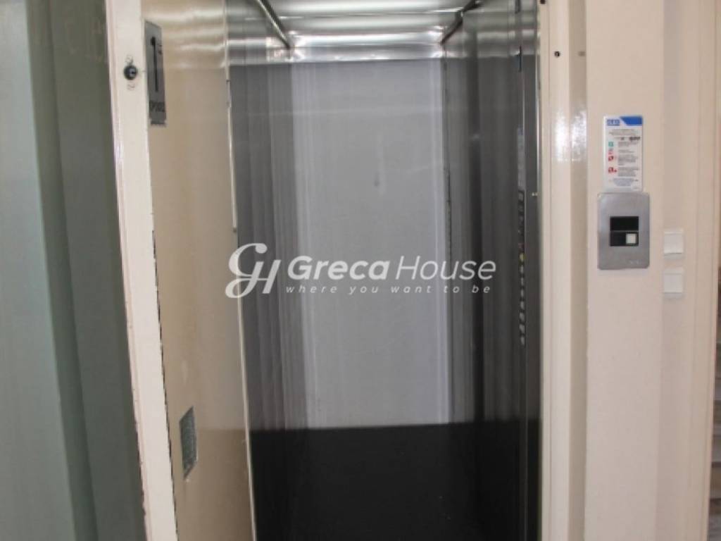 Commercial Building for sale in Peristeri