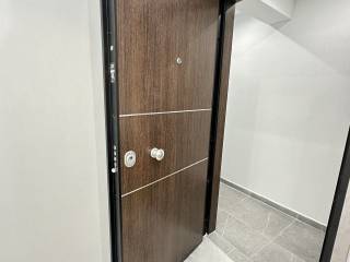 Forumland Real Estate, THorakismene porta