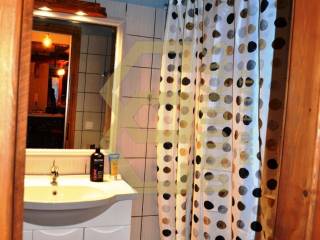 Mpanio
Tel:  6947417315