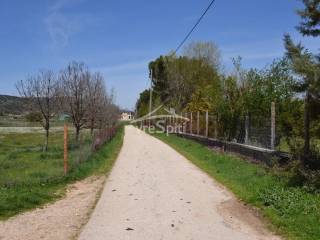 ΦΩΤΟΓΡΑΦΙΑ ΑΓΡΟΤΕΜΑΧΙΟΥ