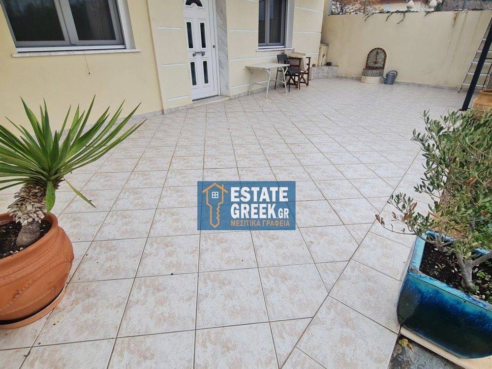 ★ Independent ground floor apartment ★ 150m from THALASSA ★ On a plot of 273sqm ★ 