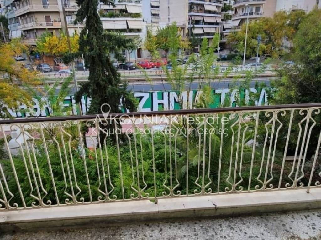 Θέα από μπαλκόνι