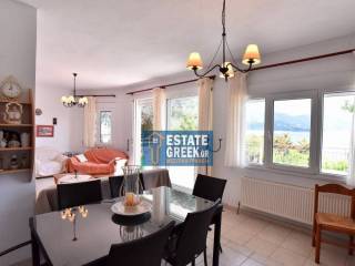 ★ 50m from the sea ★ 5 bedrooms + 3 bathrooms ★ Closed parking ★ 