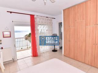 ★ 50m from the sea ★ 5 bedrooms + 3 bathrooms ★ Closed parking ★ 