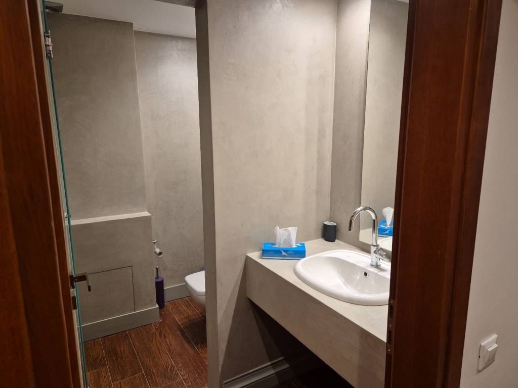 Ισόγειο \\ Μπάνιο Νο.1