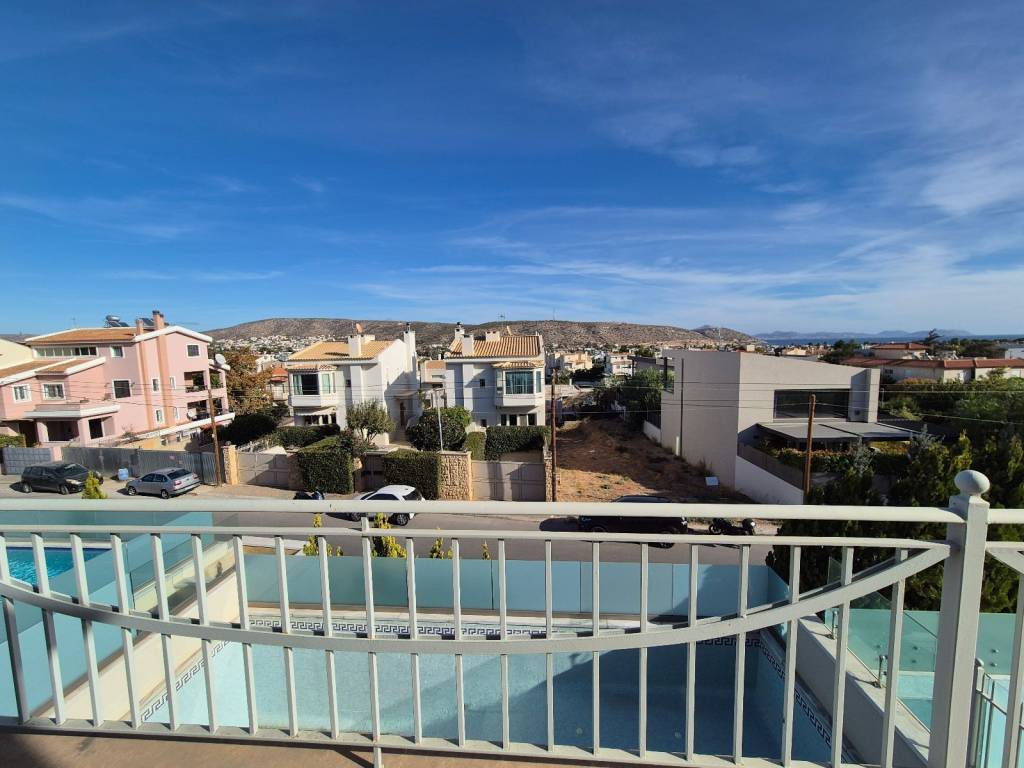 1ος όροφος \\ Θέα απο το μπαλκόνι της master κρεβατομάρας