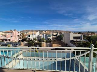 1ος όροφος \\ Θέα απο το μπαλκόνι της master κρεβατομάρας