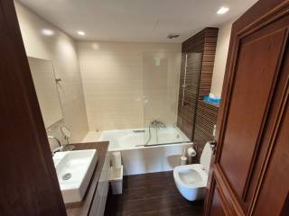 1ος όροφος \\ Μπάνιο 2ης κρεβατοκάμαρας