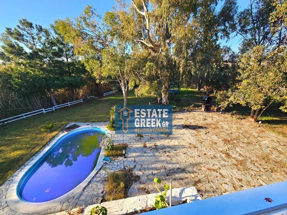 ★ Renovation 2023 ★ 8 rooms ★ Plot 2560 ★ Swimming pool  