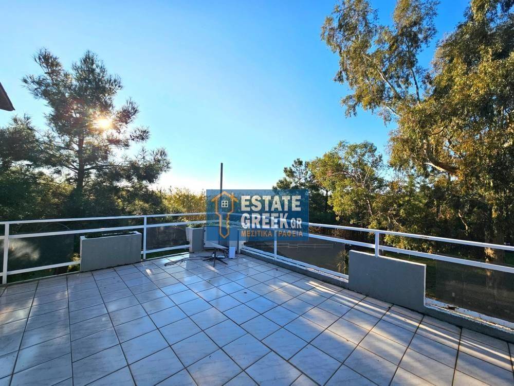 ★ Renovation 2023 ★ 8 rooms ★ Plot 2560 ★ Swimming pool  