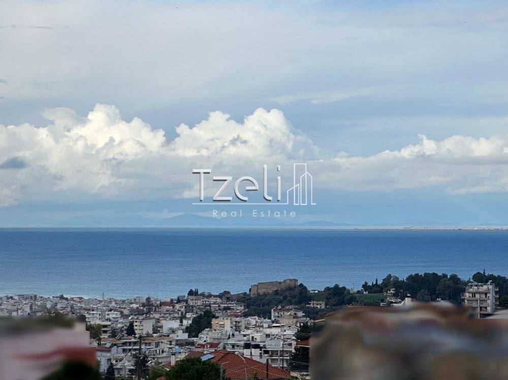 Θέα απο μπαλκόνι