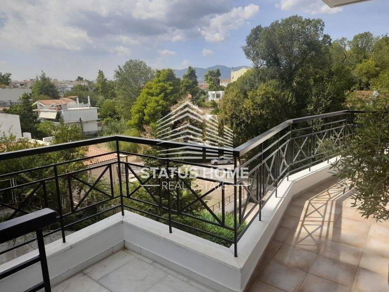 Θέα από μπαλκόνι