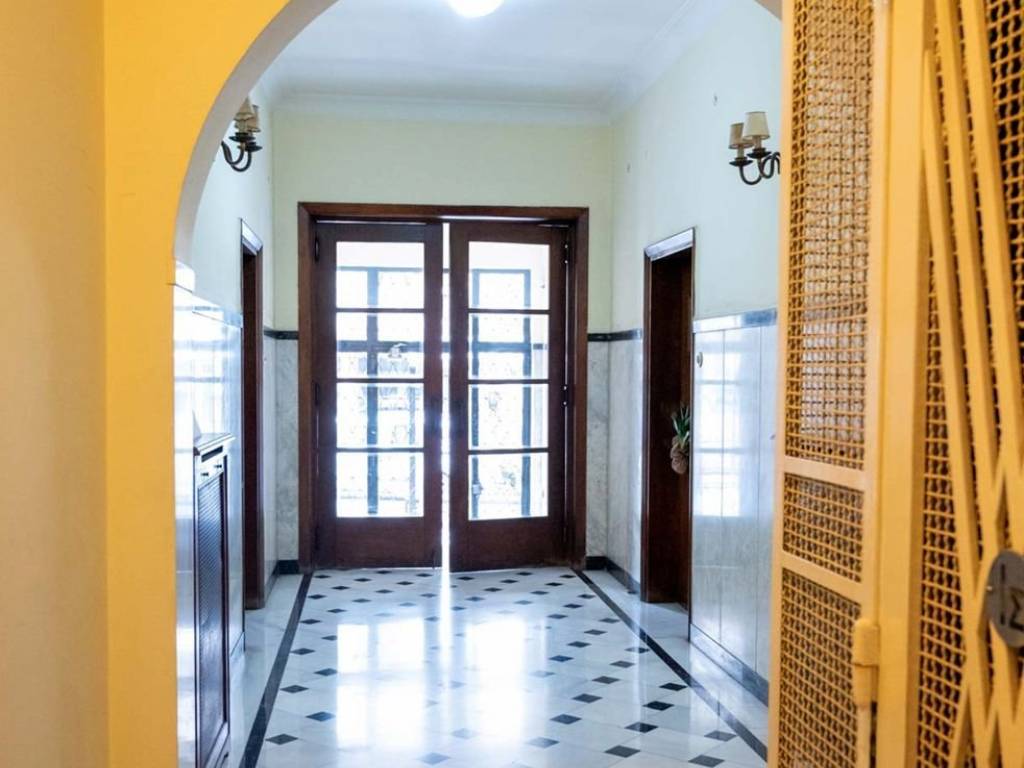 ΕΙΣΟΔΟΣ ΚΤΙΡΙΟΥ