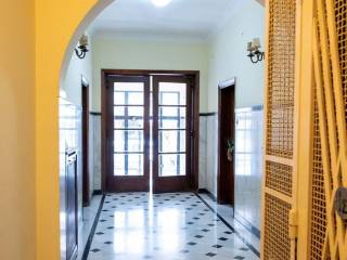 ΕΙΣΟΔΟΣ ΚΤΙΡΙΟΥ