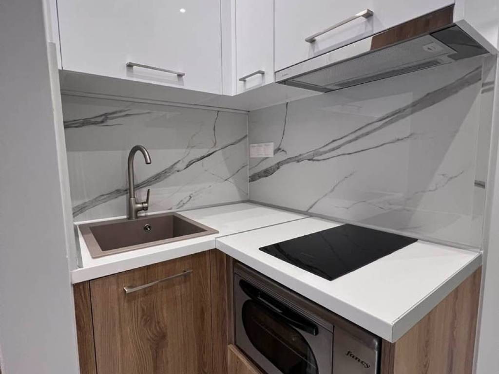 Οπίσθιο 85.000€