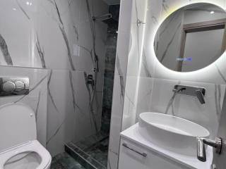 Οπίσθιο 85.000€