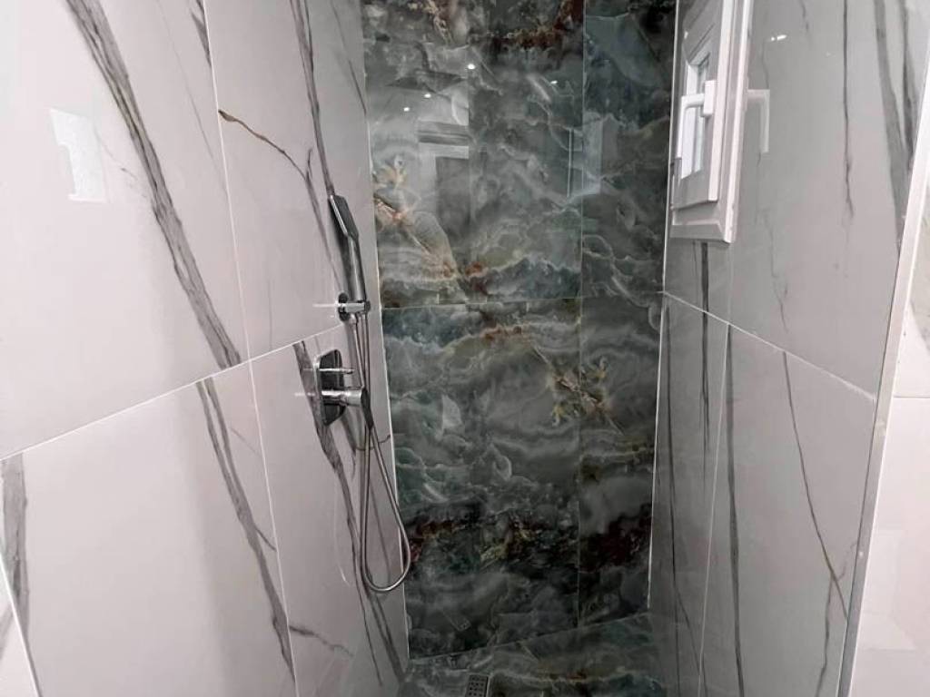 Οπίσθιο 85.000€