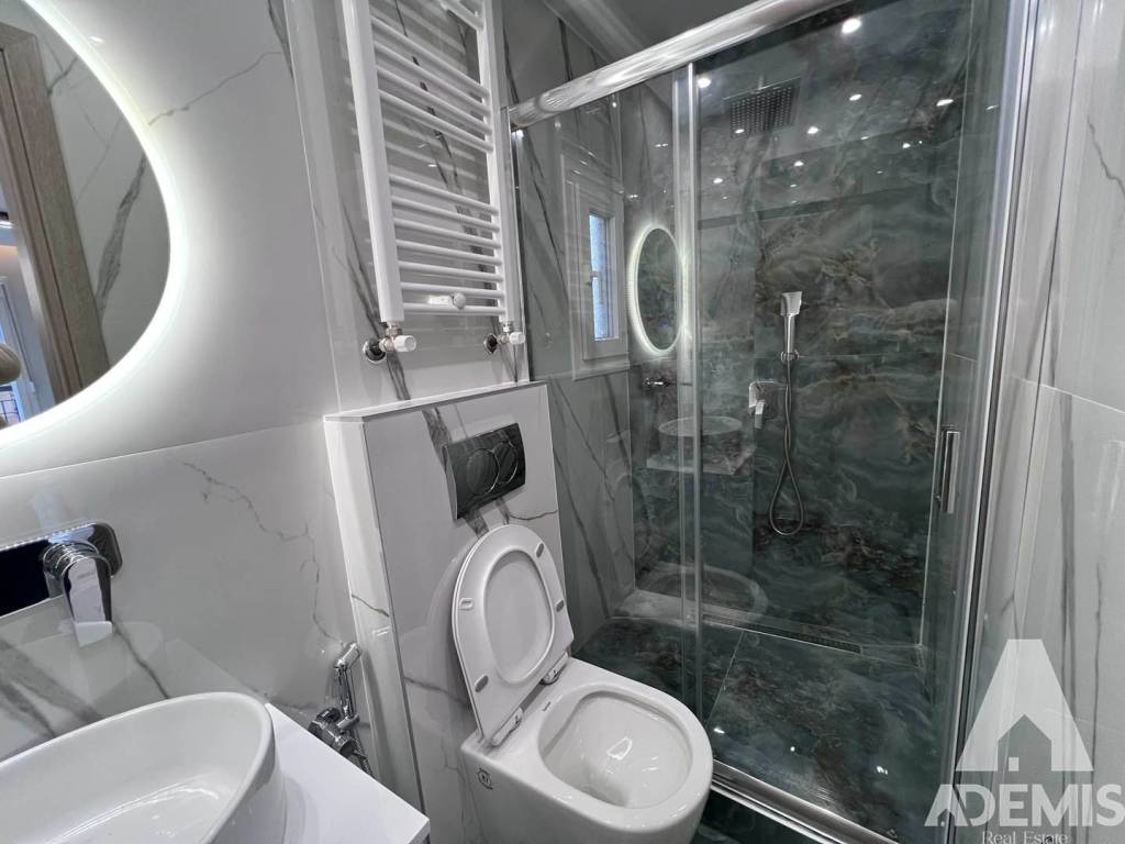 Εμπρόσθιο 105.000€