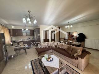 Saloni,koyzina,mpanio,apotheke