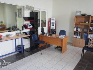 Forumland Real Estate, επαγγελματικός χώρος