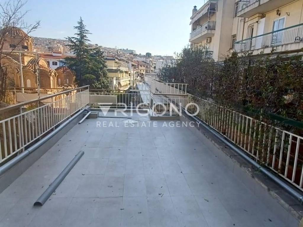 Θέα από μπαλκόνι