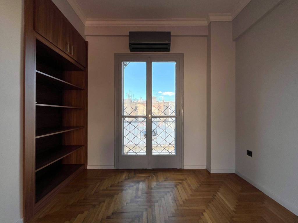 exarcheia_residential_apartment_for_rent