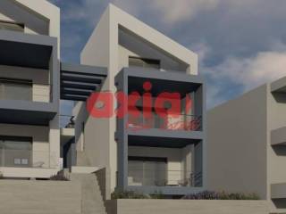 Poleitai ypo kataskeye mezoneta 80t.m. 2 epipedon me sophita. Ston kato oropho  yparchei 1 ypnodomatio , salonokoyzina kai  mpanio. 