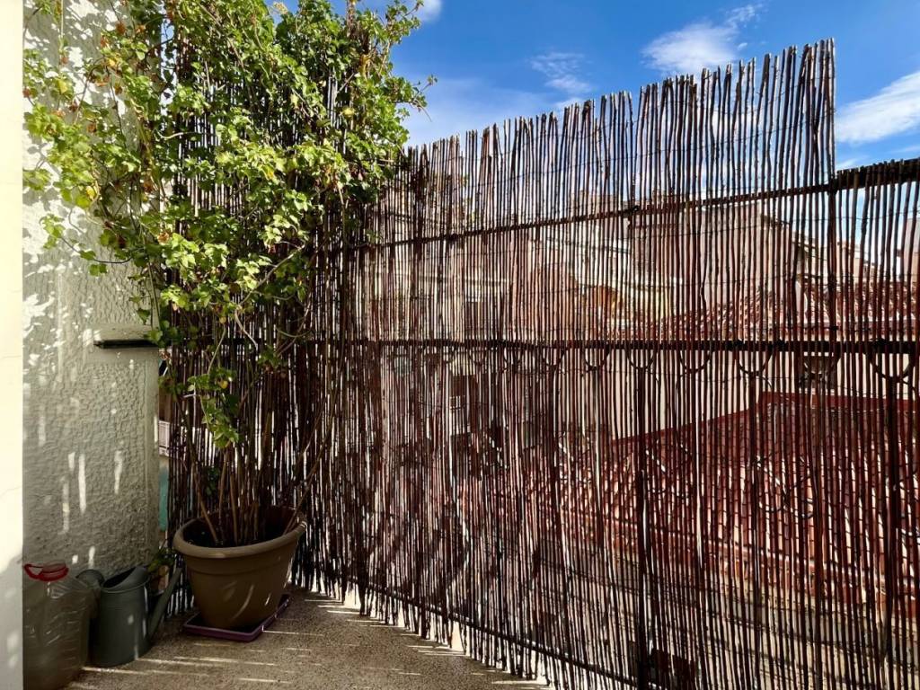 exarcheia_residential_apartment_for_sale