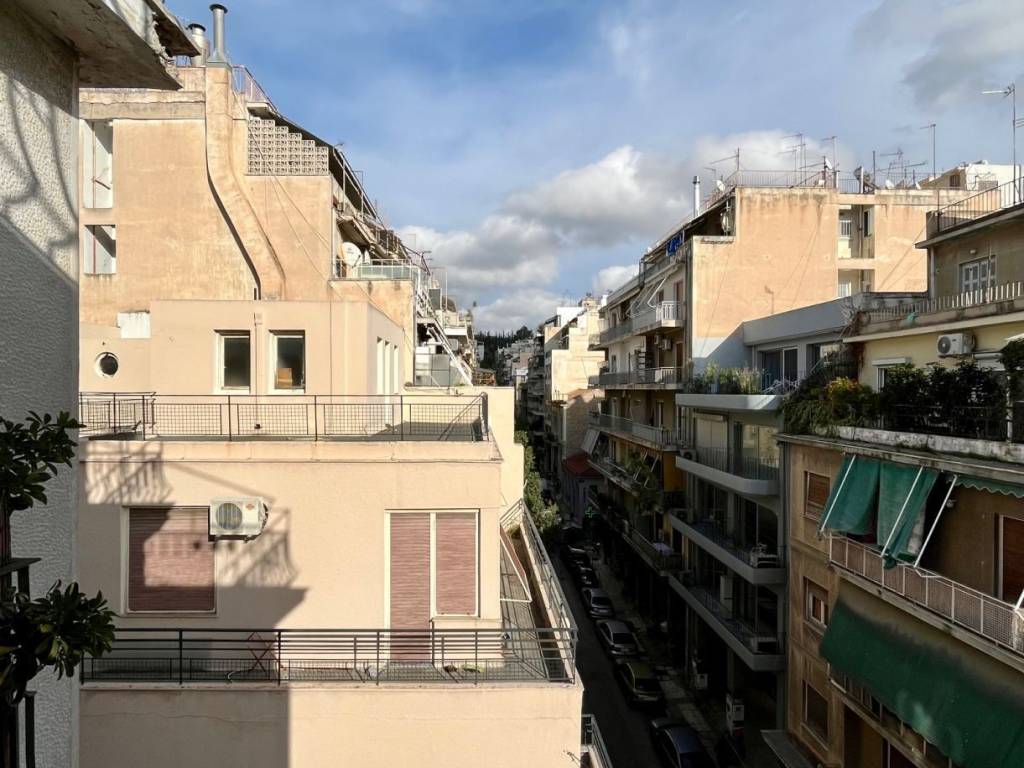 exarcheia_residential_apartment_for_sale