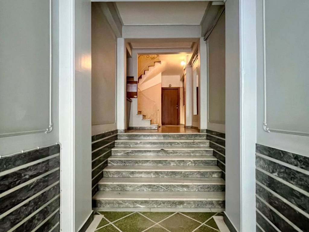 exarcheia_residential_apartment_for_sale