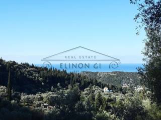 Η θέα προς τη θάλασσα από το αγροτεμάχιο