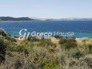Παραθαλάσσιο Οικόπεδο με Κατοικία προς πώληση στα Στύρα