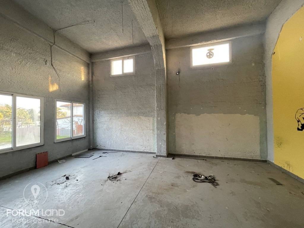 Forumland Real Estate, επαγγελματικός χώρος