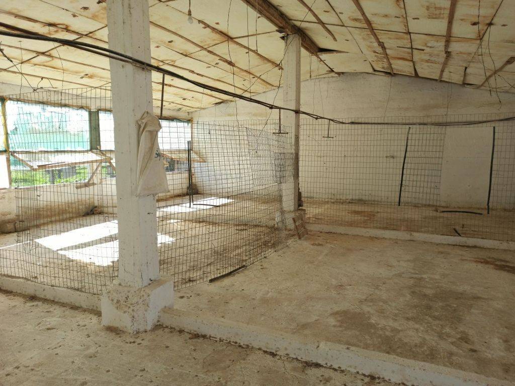 TMEMA APO TO ESOTERIKO TON KTERION