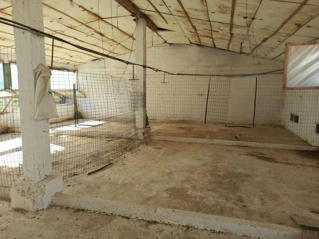 TMEMA APO TO ESOTERIKO TON KTERION