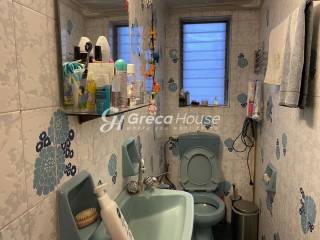 Μεγάλο Διαμέρισμα προς Πώληση στην Κυψέλη Φωκίωνος Νέγρη