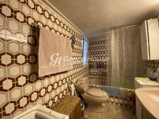 Large Apartment for Sale in Kypseli Fokionos Negri