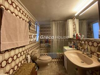 Μεγάλο Διαμέρισμα προς Πώληση στην Κυψέλη Φωκίωνος Νέγρη