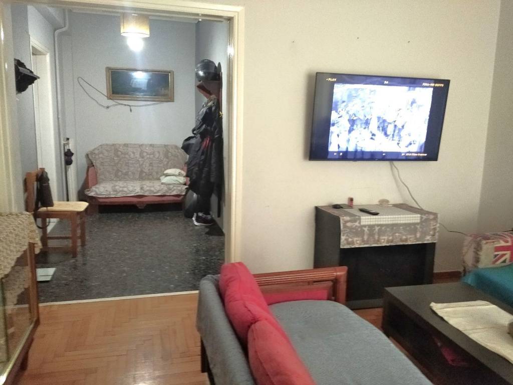 Apopse choroy ypodoches apo saloni