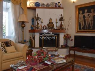 ΕΣΩΤΕΡΙΚΗ ΑΠΟΨΗ ΤΗΣ ΚΑΤΟΙΚΙΑΣ