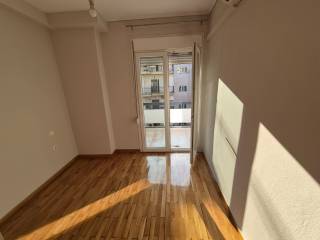 ΥΠΝΟΔΩΜΑΤΙΟ-ΣΑΛΟΝΙ